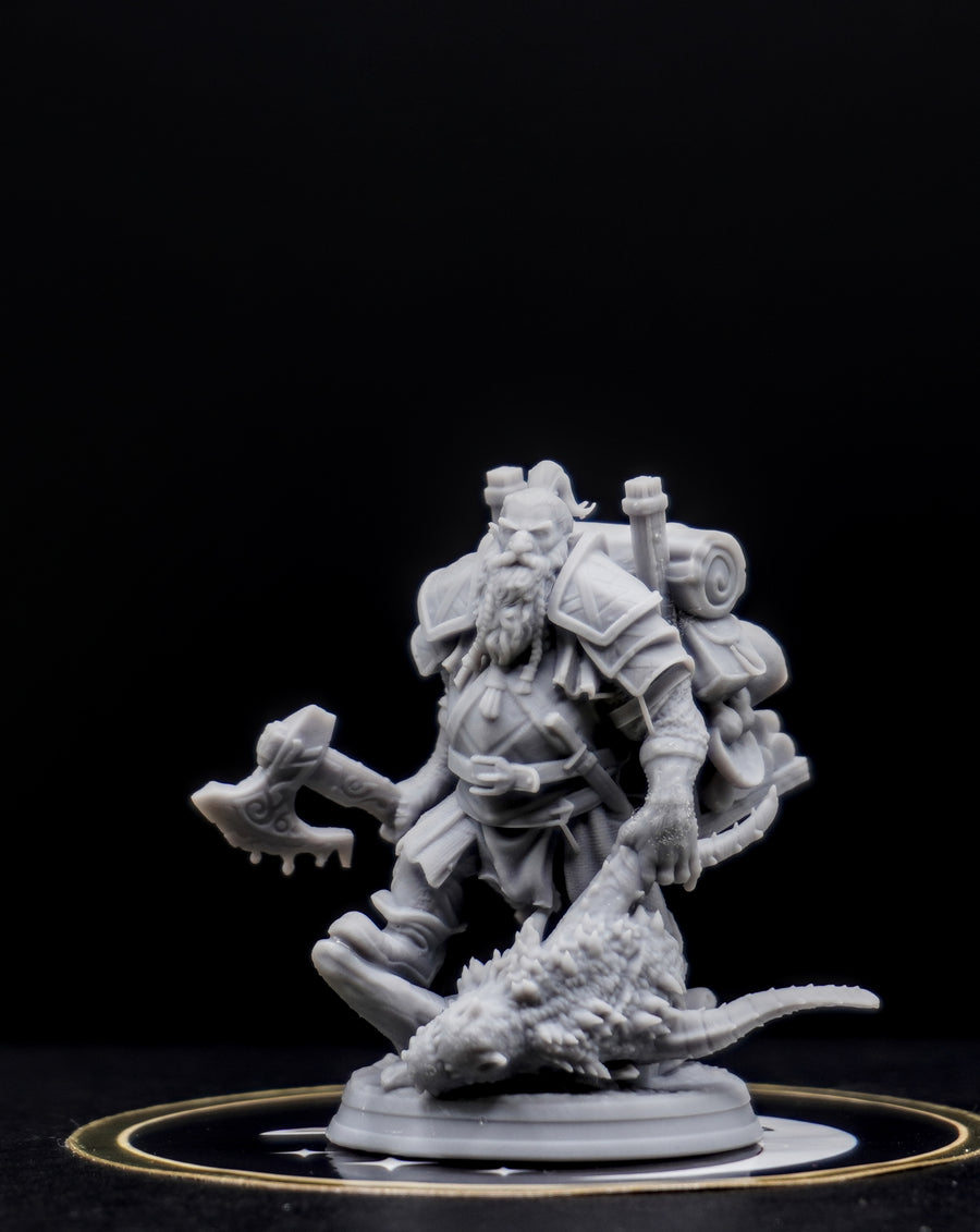 Wyrmsbane Dwarf Hunter – 32mm Miniature