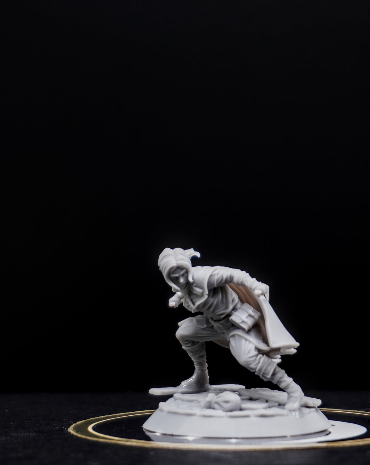 Shadowfoot Halfling Thief – 32mm Miniature